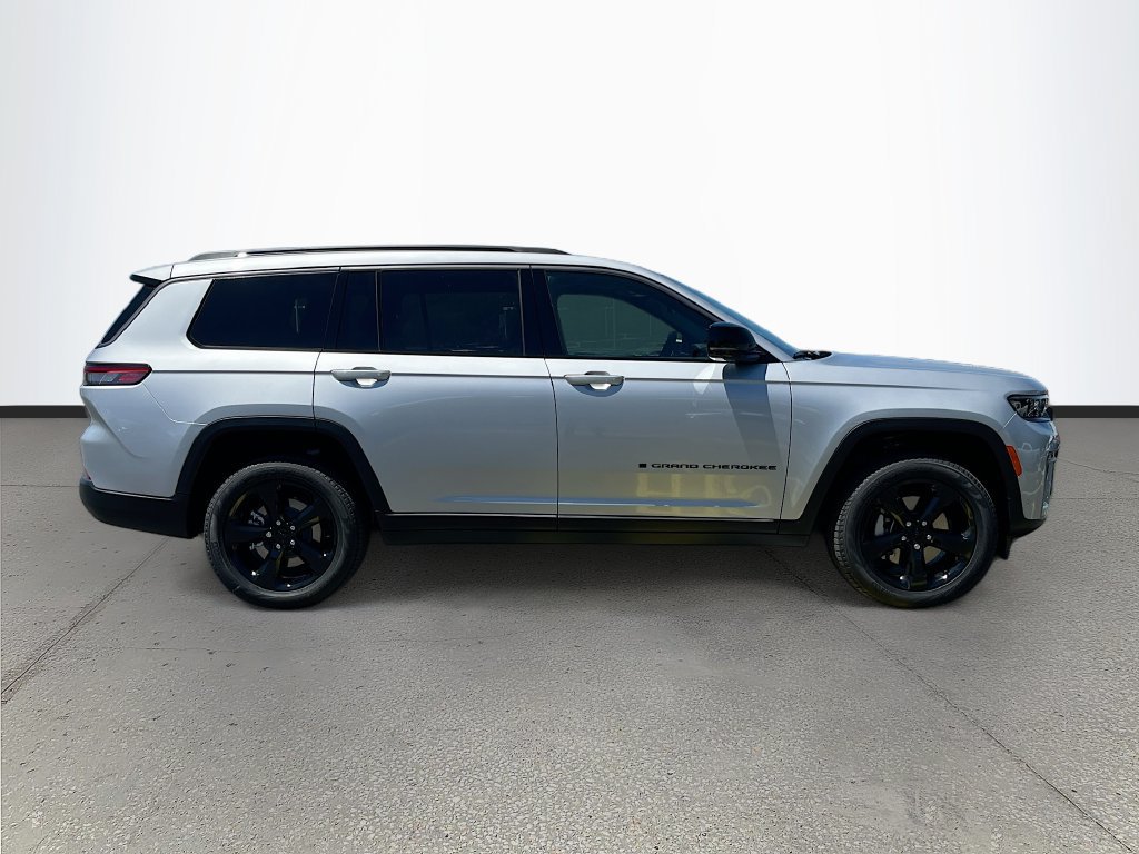 New 2026 Jeep Grand Cherokee L Limited w/ Trailer Tow Package RWD image 8