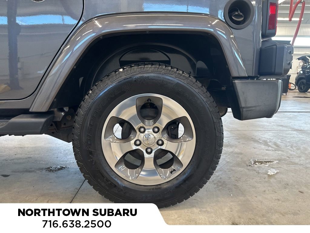 Used 2016 Jeep Wrangler Unlimited Sahara w/ Connectivity Group AWD/4WD image 26