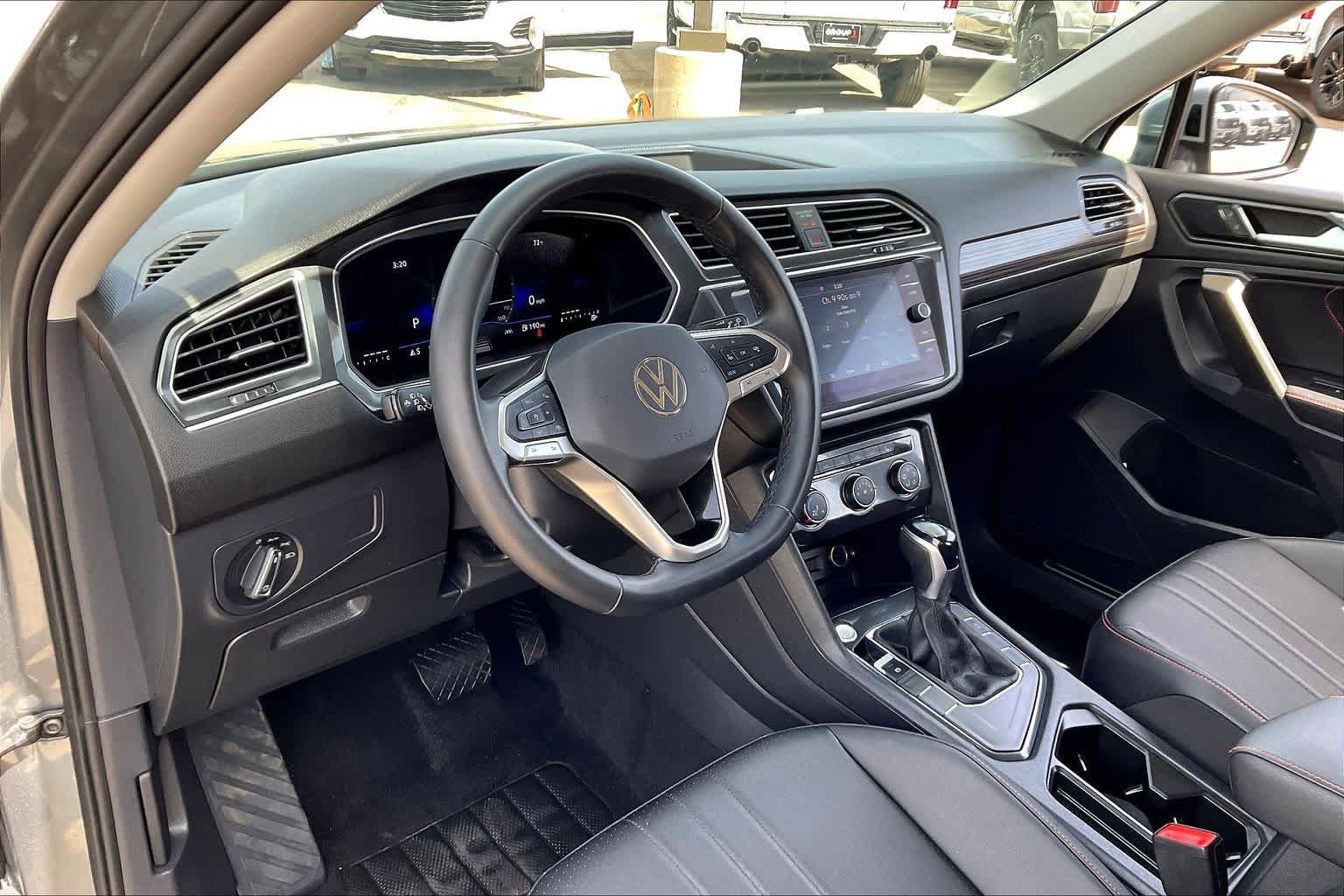 Used 2024 Volkswagen Tiguan Wolfsburg Edition FWD image 17