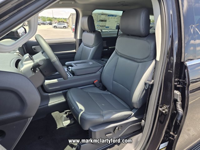 New 2026 Ford Expedition Active RWD image 8