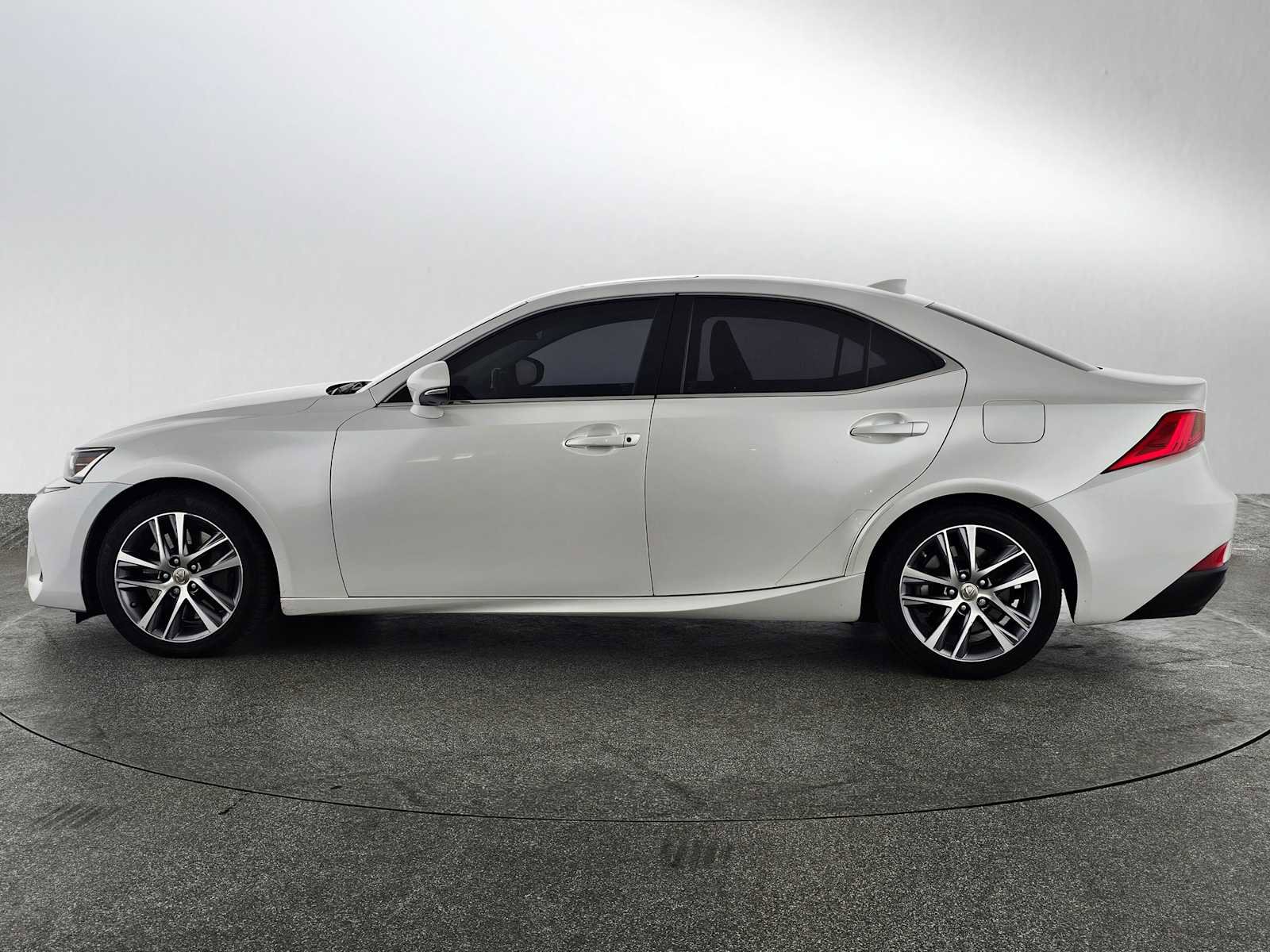 Used 2019 Lexus IS 300 image 7