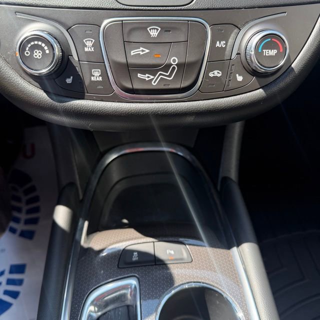 Used 2018 Chevrolet Malibu LT w/ True North Edition image 21