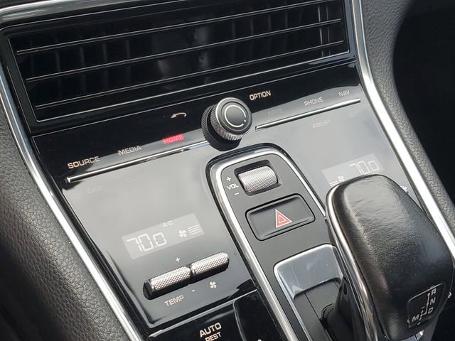 Used 2018 Porsche Panamera image 19