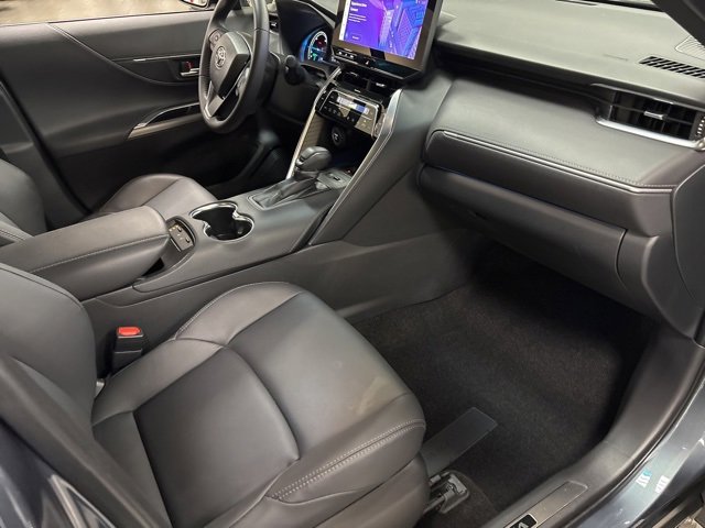 Certified 2024 Toyota Venza XLE image 10