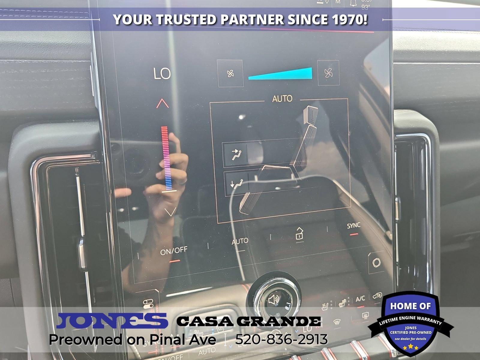 Used 2025 GMC Yukon AT4 Ultimate w/ LPO, Floor Liner Package AWD/4WD image 16