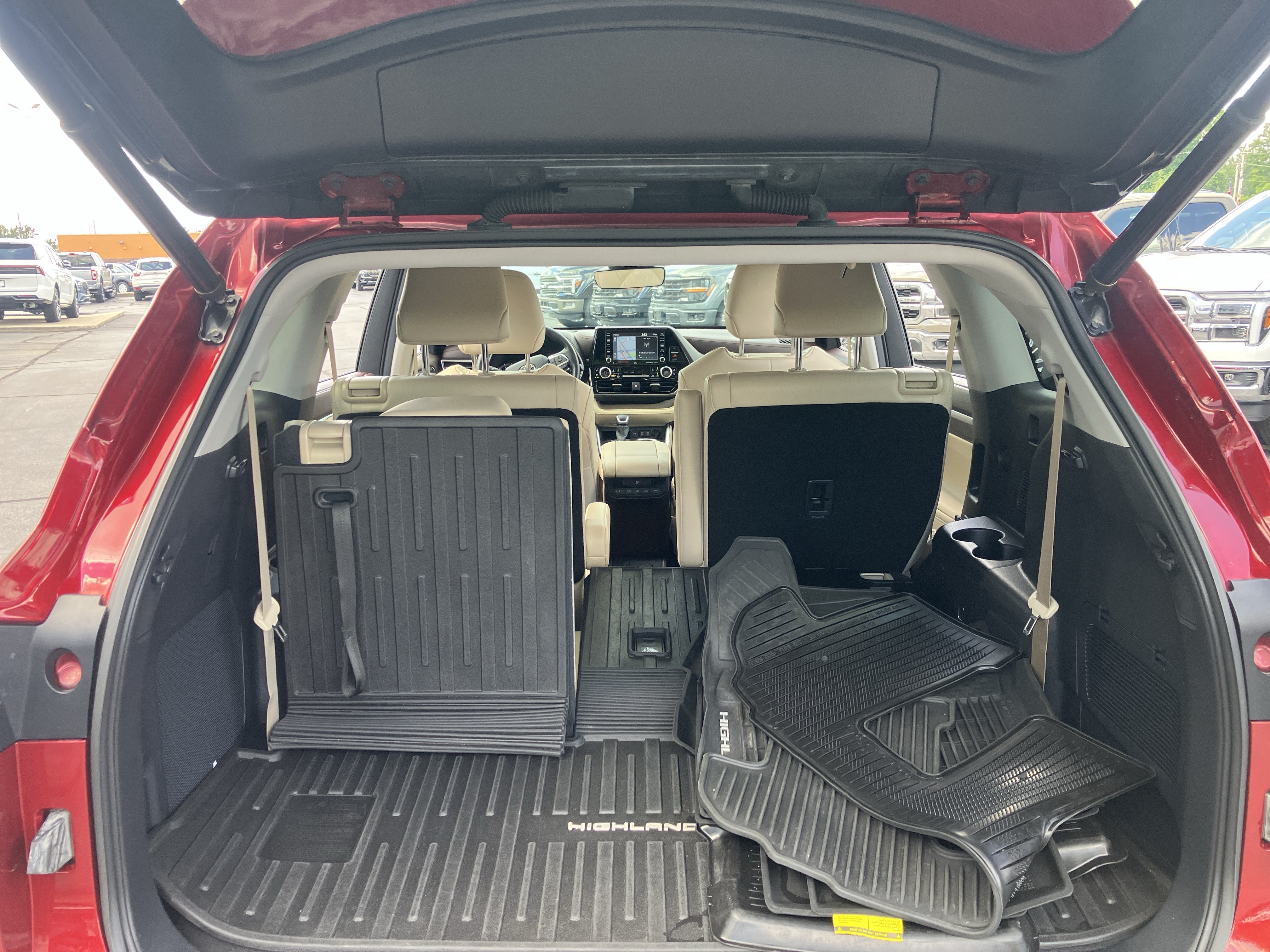 Used 2020 Toyota Highlander Limited AWD/4WD image 12