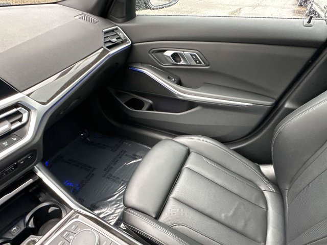 Used 2022 BMW 330i xDrive Sedan w/ Driving Assistance Package AWD/4WD image 38