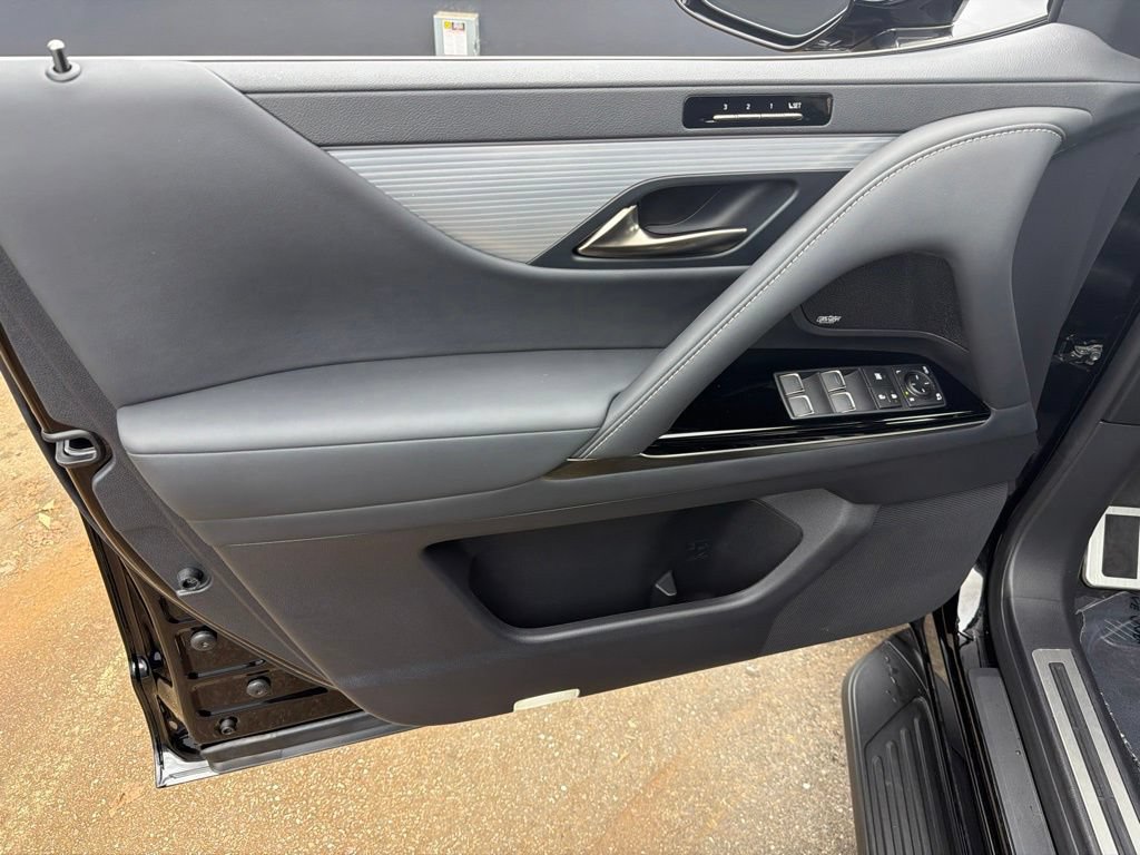Used 2024 Lexus LX 600 F Sport AWD/4WD image 13