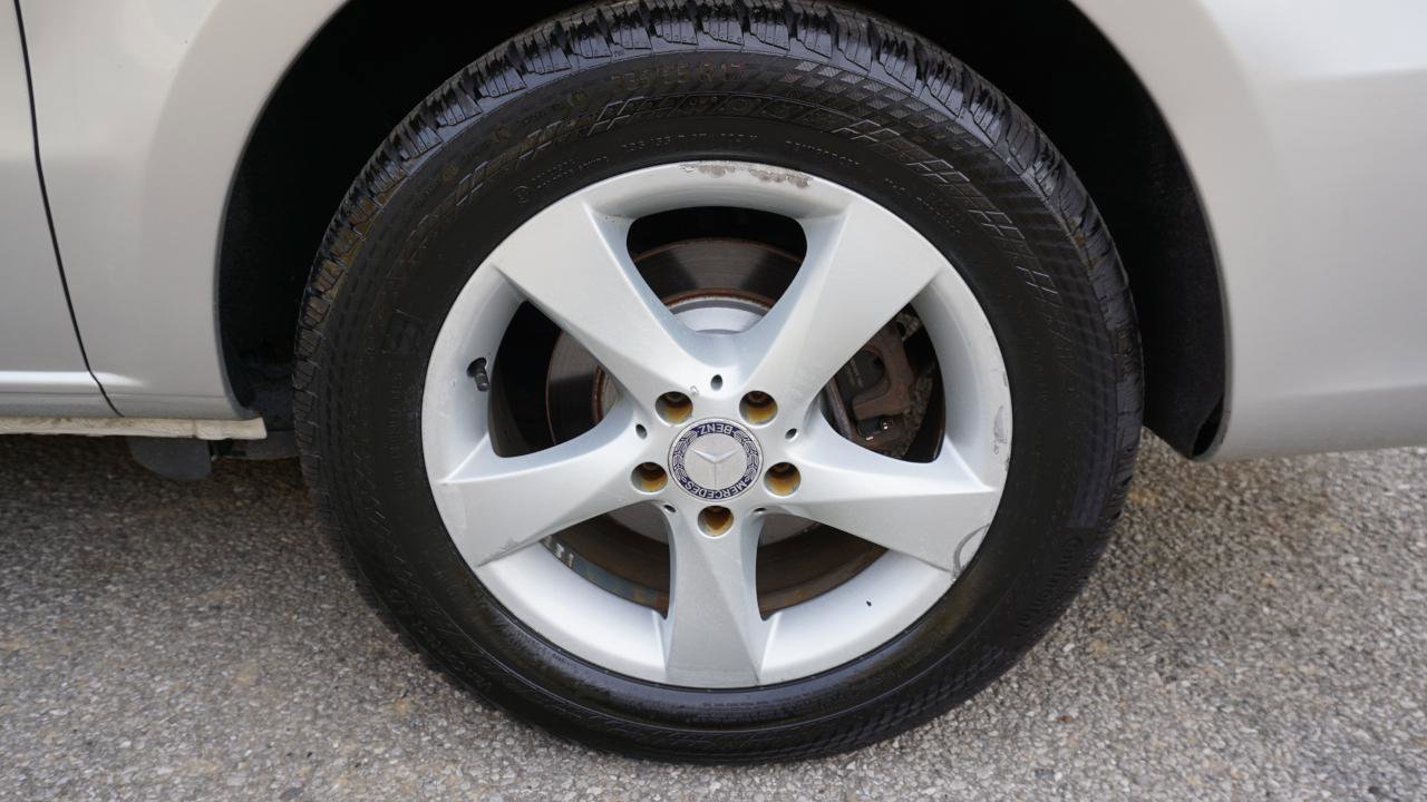 Used 2016 Mercedes-Benz Metris Passenger image 10