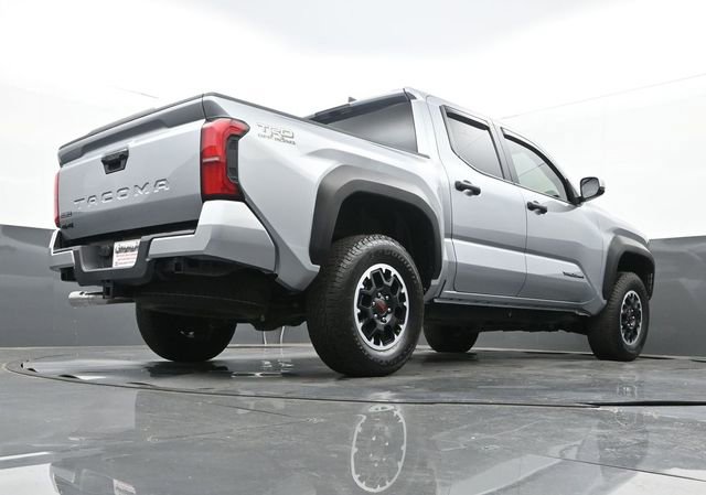 Used 2025 Toyota Tacoma TRD Off-Road AWD/4WD image 25