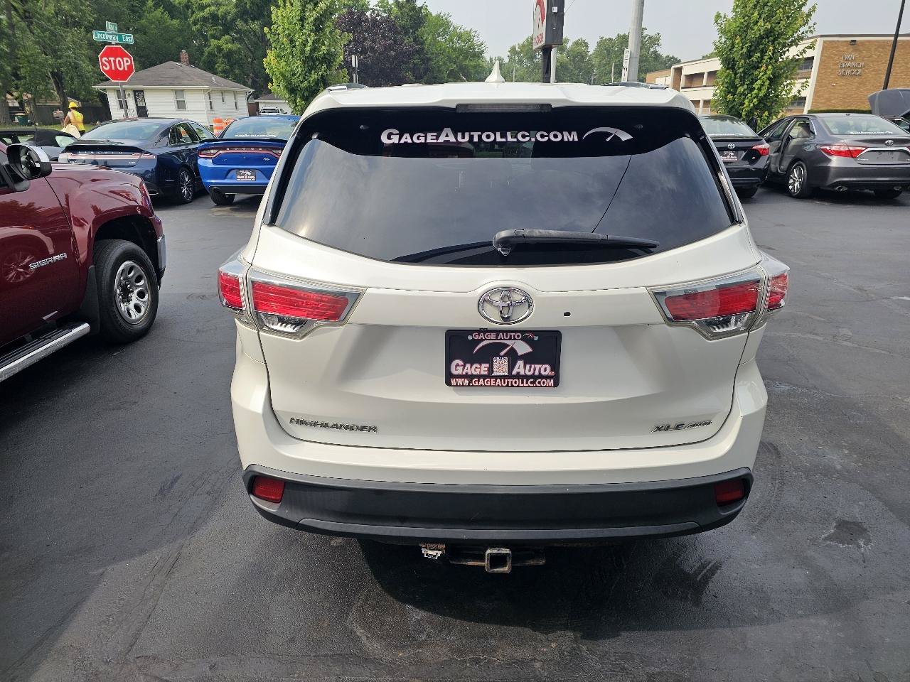 Used 2015 Toyota Highlander XLE AWD/4WD image 9