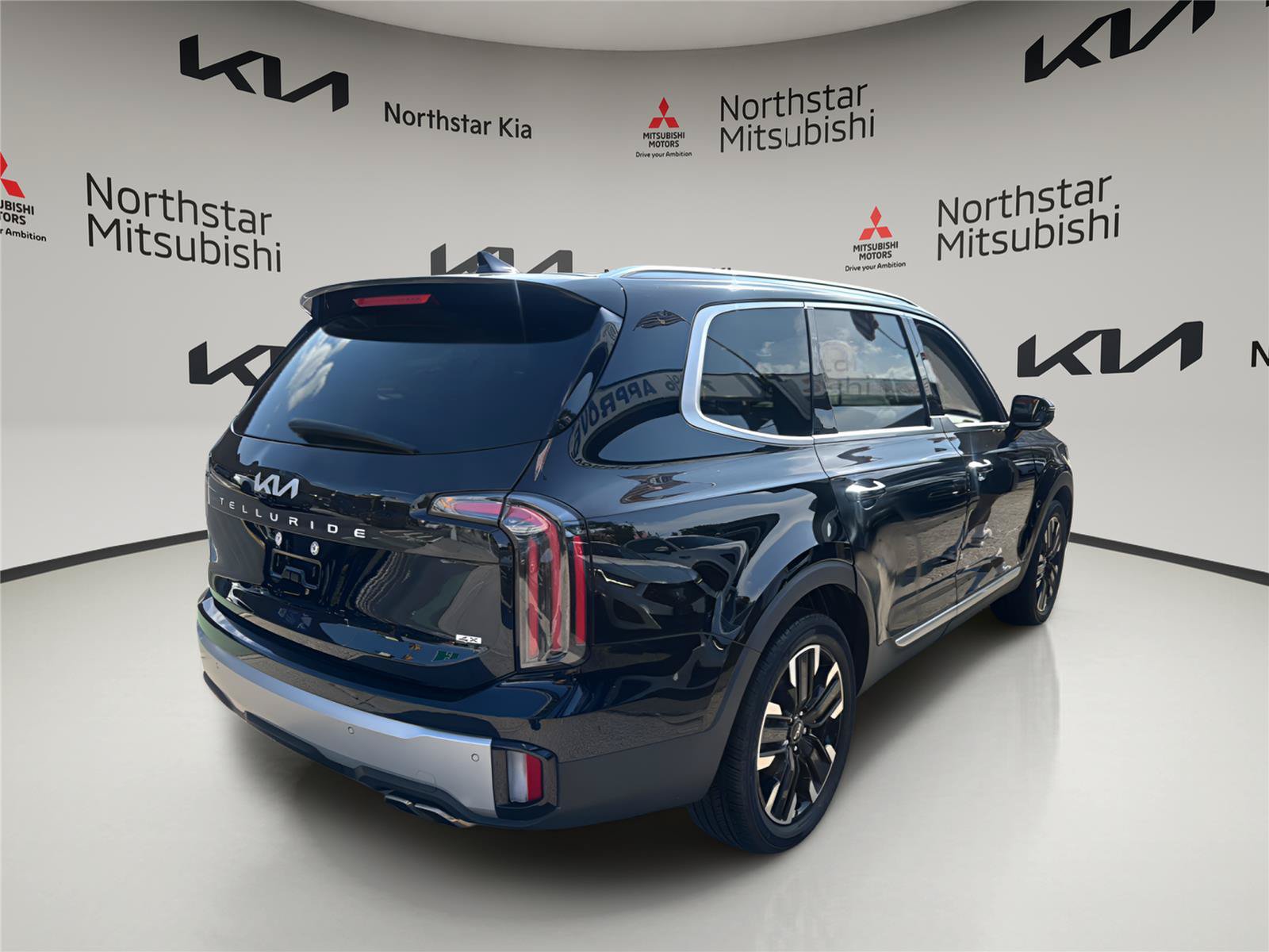 Used 2023 Kia Telluride SX AWD/4WD image 5