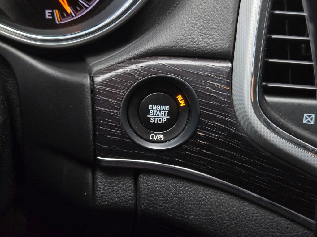 Used 2018 Jeep Grand Cherokee Summit image 24