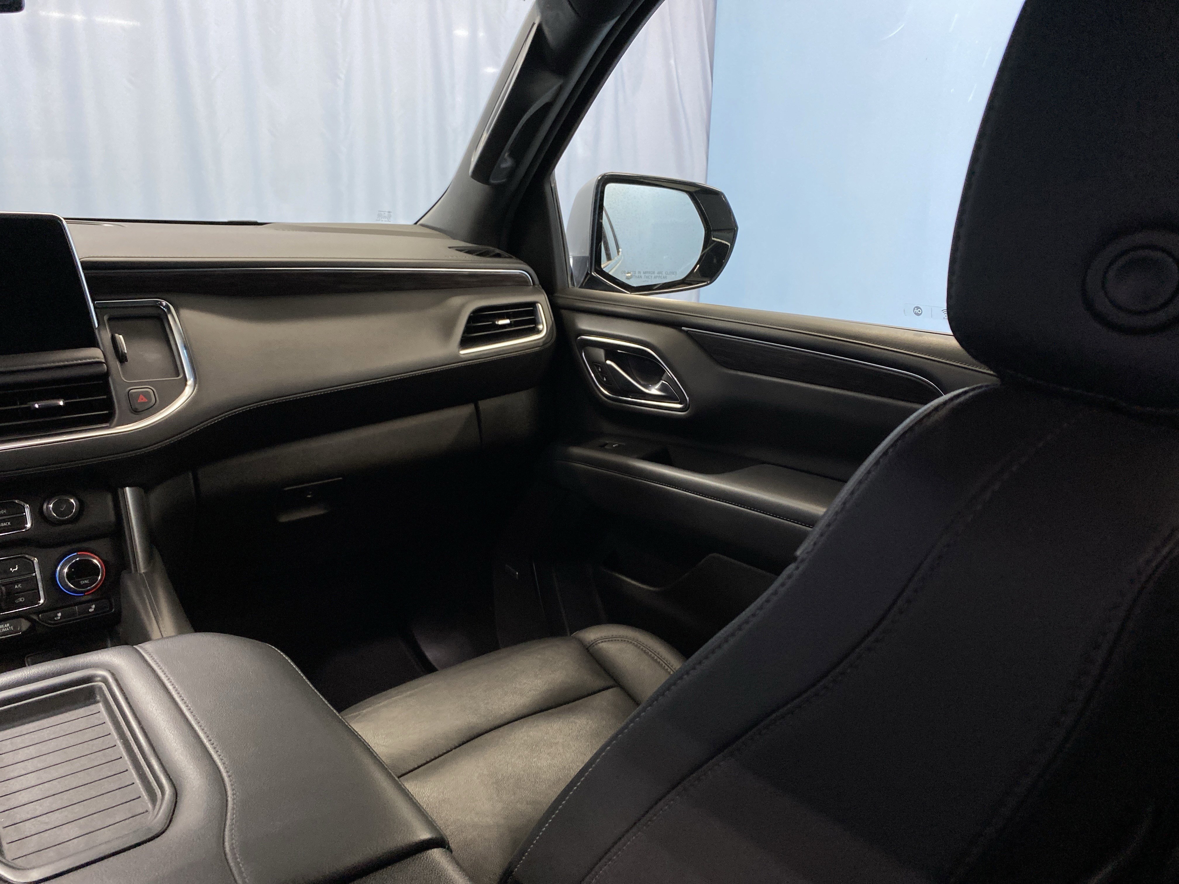 Used 2024 Chevrolet Tahoe LT image 34