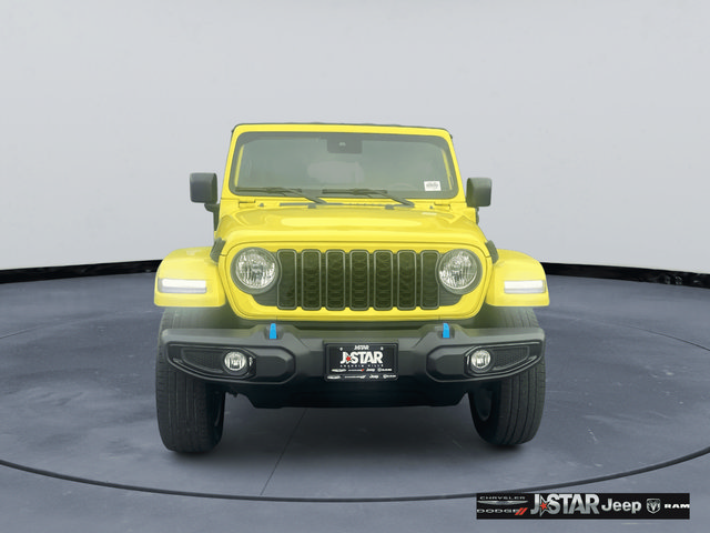 Used 2024 Jeep Wrangler Unlimited AWD/4WD image 2