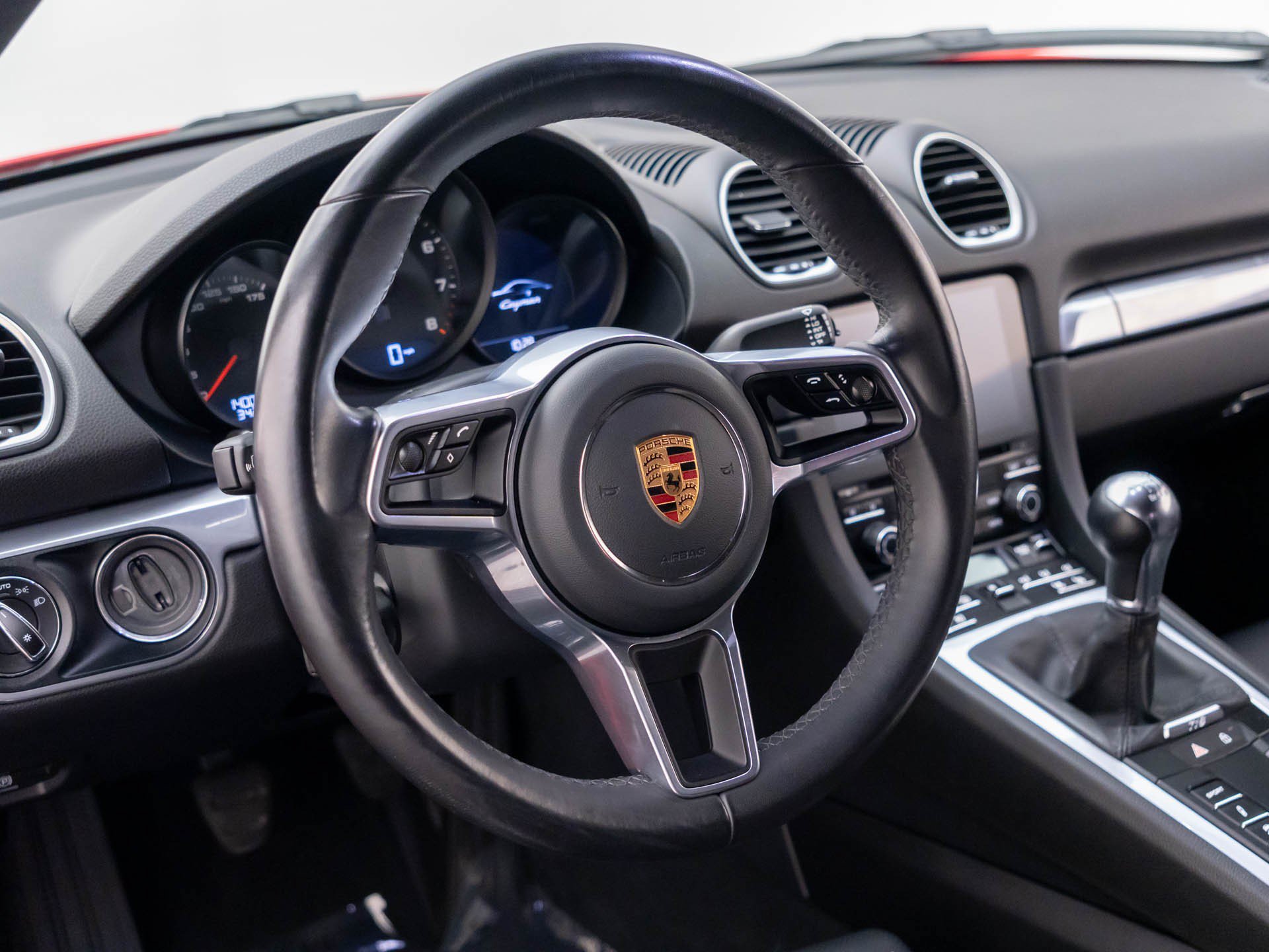 Used 2024 Porsche 718 Cayman RWD image 11