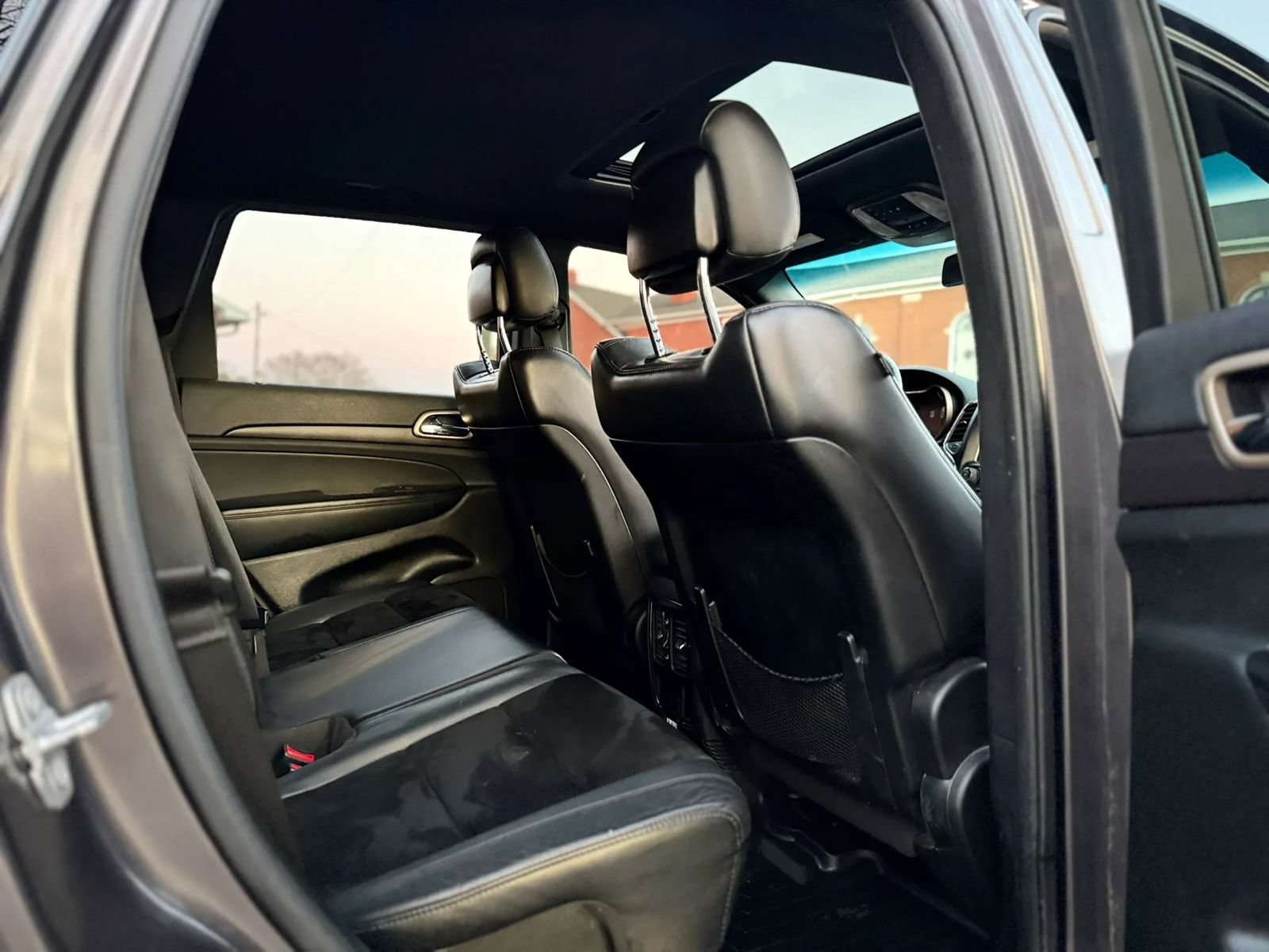 Used 2015 Jeep Grand Cherokee Altitude AWD/4WD image 13