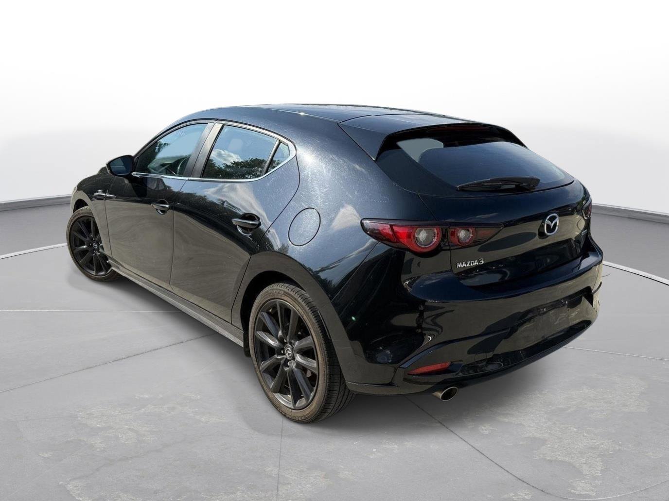 Used 2024 MAZDA MAZDA3 s FWD image 8
