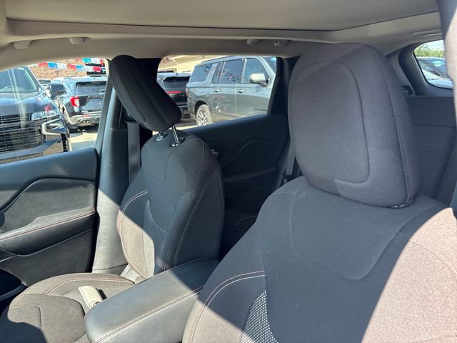 Used 2016 Jeep Cherokee 75th Anniversary AWD/4WD image 9