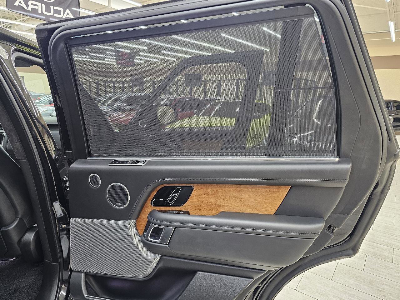 Used 2021 Land Rover Range Rover Long Wheelbase Autobiography image 40