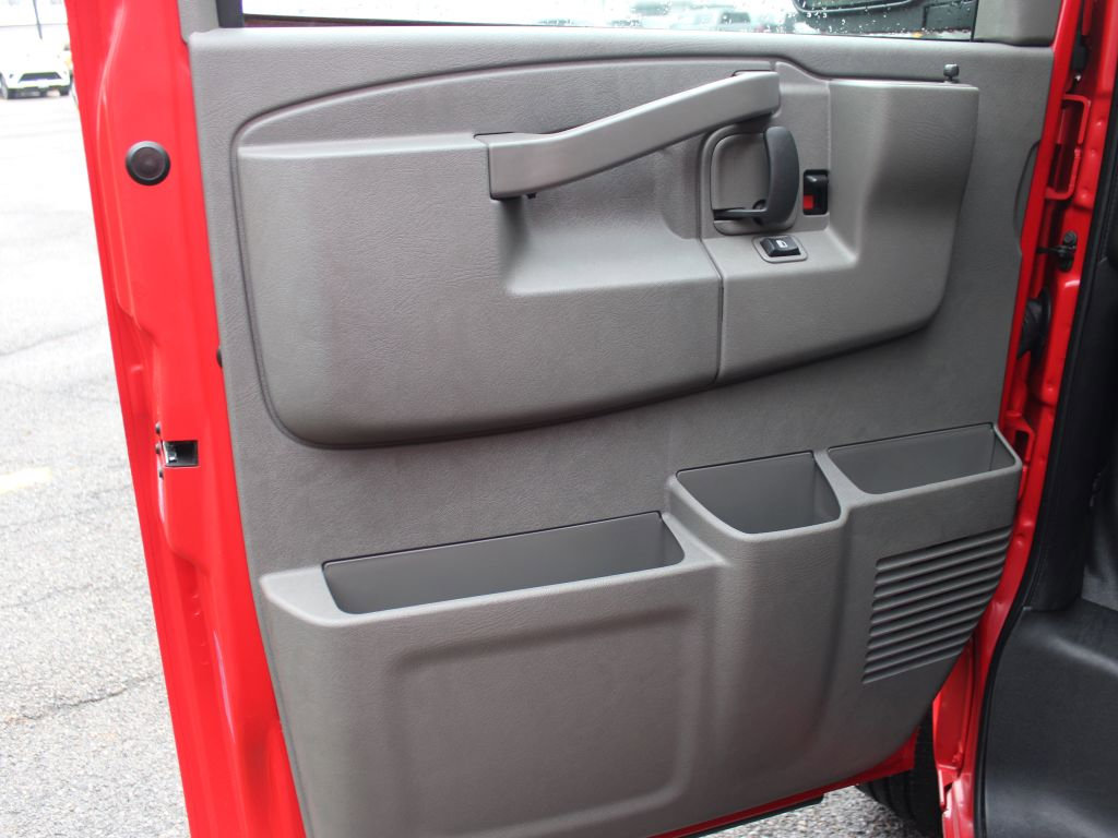 New 2025 GMC Savana 3500 image 9