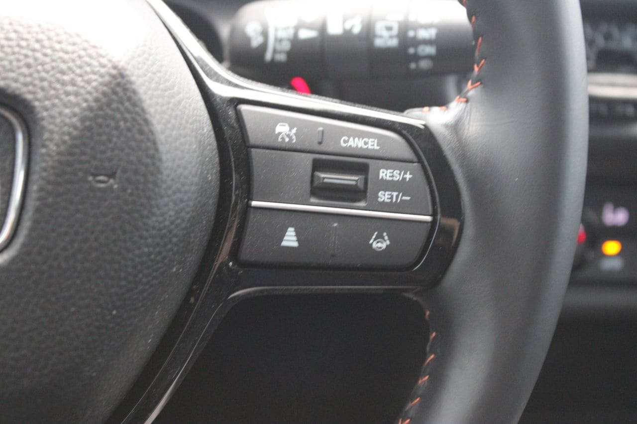 Used 2025 Honda HR-V Sport image 14