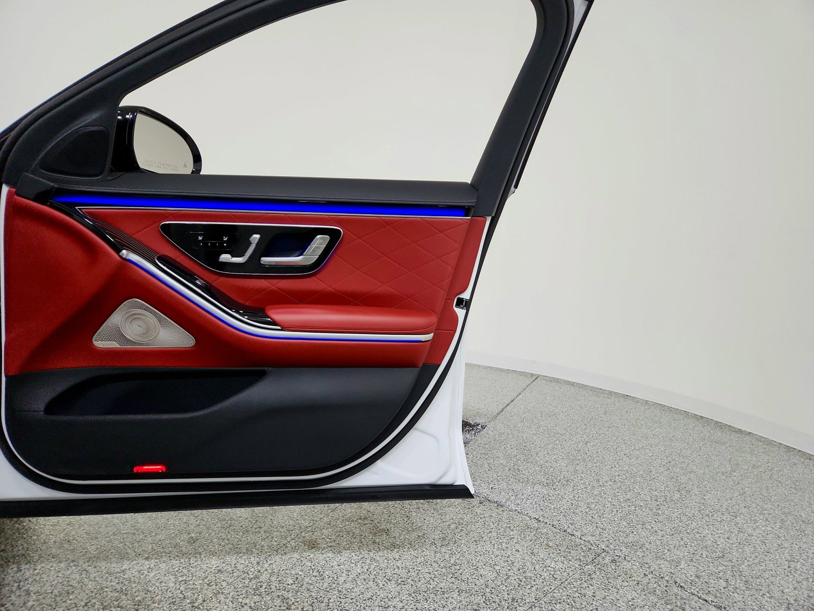 Certified 2025 Mercedes-Benz S 580 4MATIC Sedan image 31