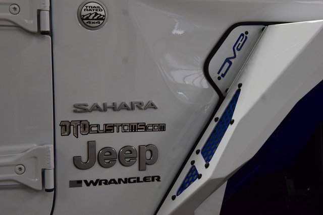 Used 2024 Jeep Wrangler Sahara w/ Safety Group image 16