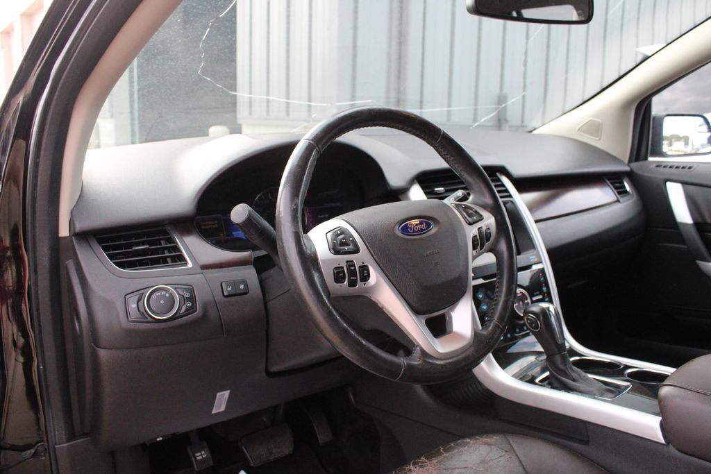 Used 2013 Ford Edge Limited AWD/4WD image 2