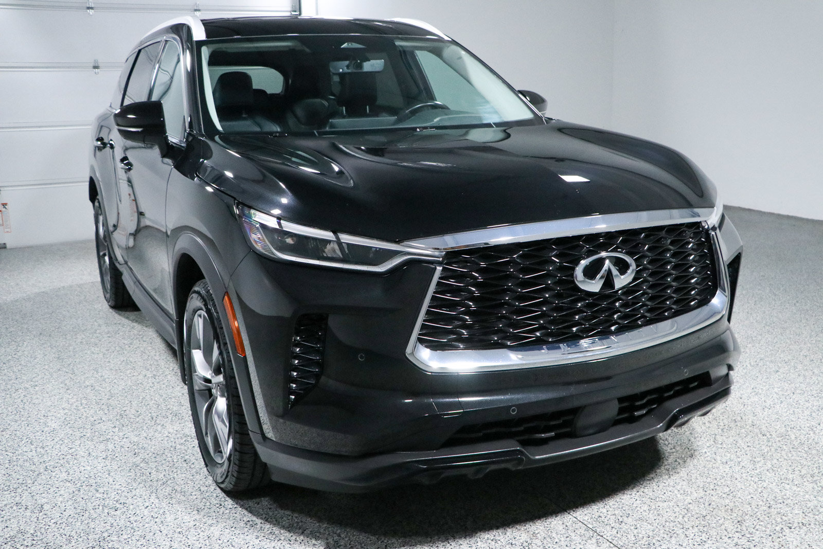 Used 2023 INFINITI QX60 Luxe w/ Cargo Package FWD image 5