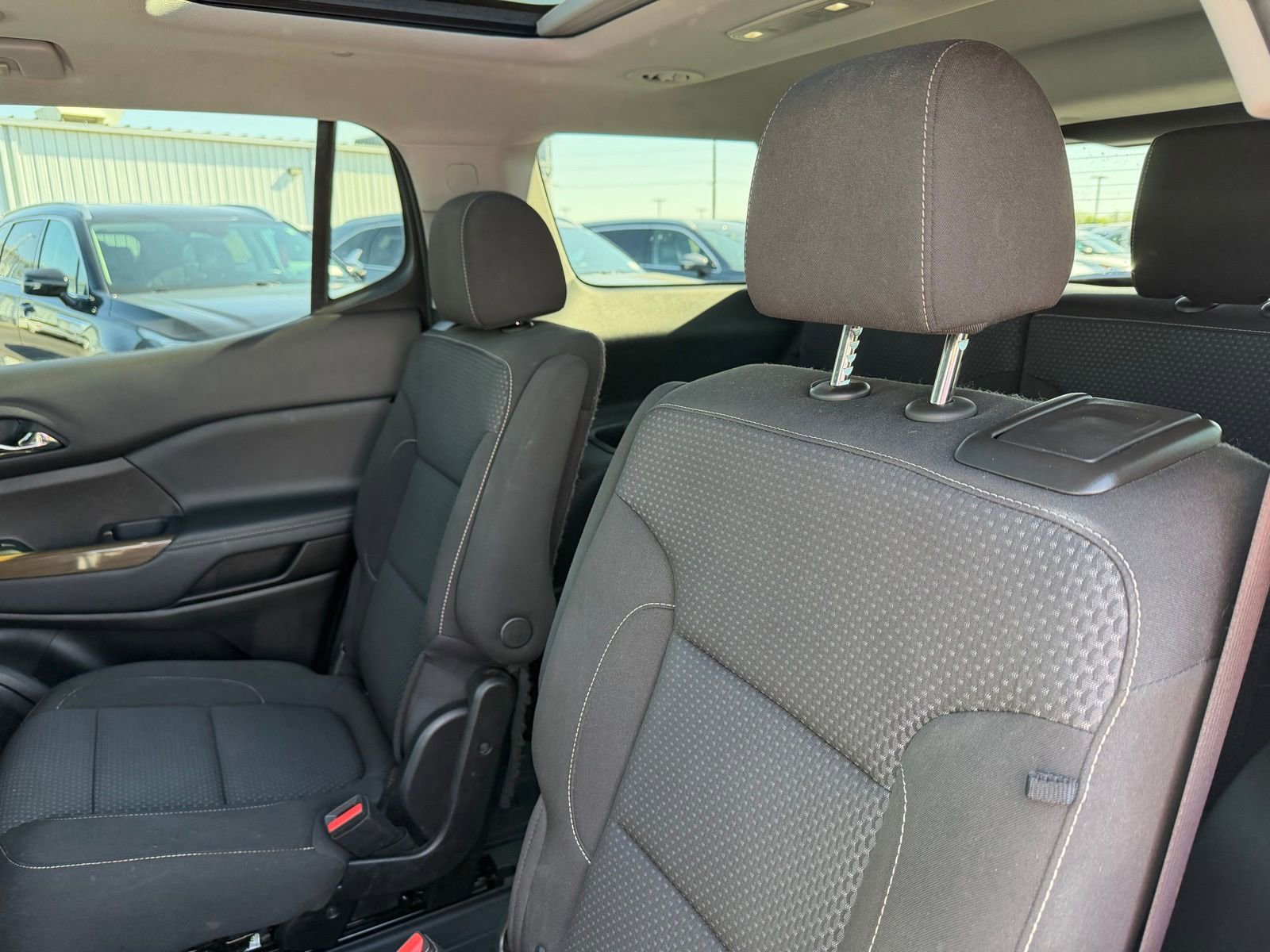 Used 2022 GMC Acadia SLE w/ Driver Convenience Package image 14