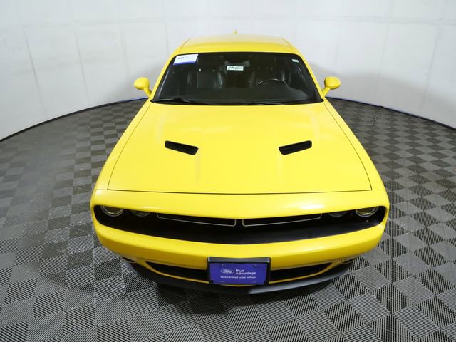 Used 2017 Dodge Challenger SXT Plus image 3
