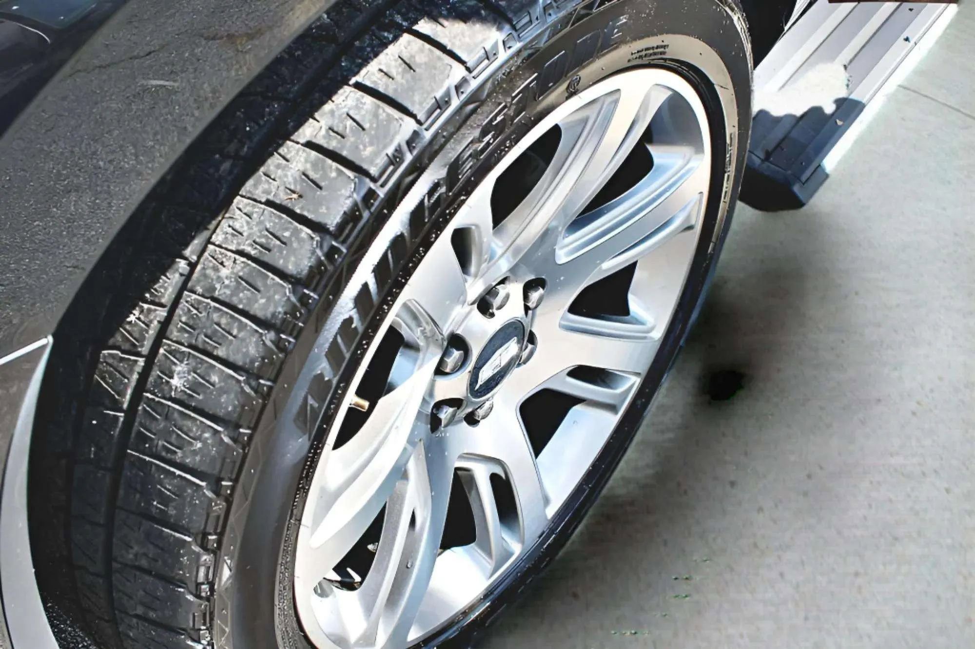 Used 2015 Cadillac Escalade ESV Premium image 30