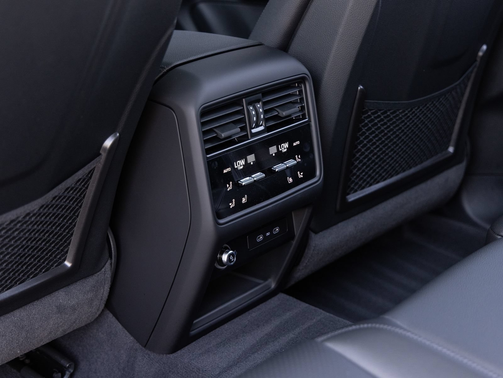 New 2026 Porsche Cayenne E-Hybrid AWD/4WD image 28