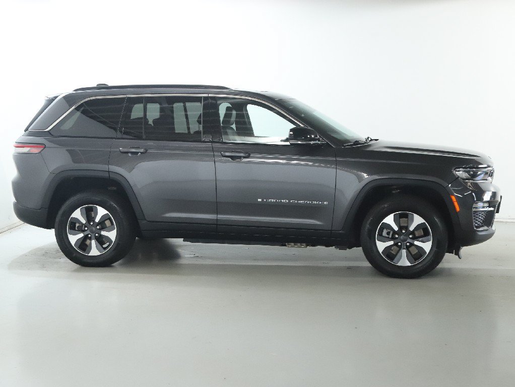Used 2024 Jeep Grand Cherokee Limited 4xe AWD/4WD image 11