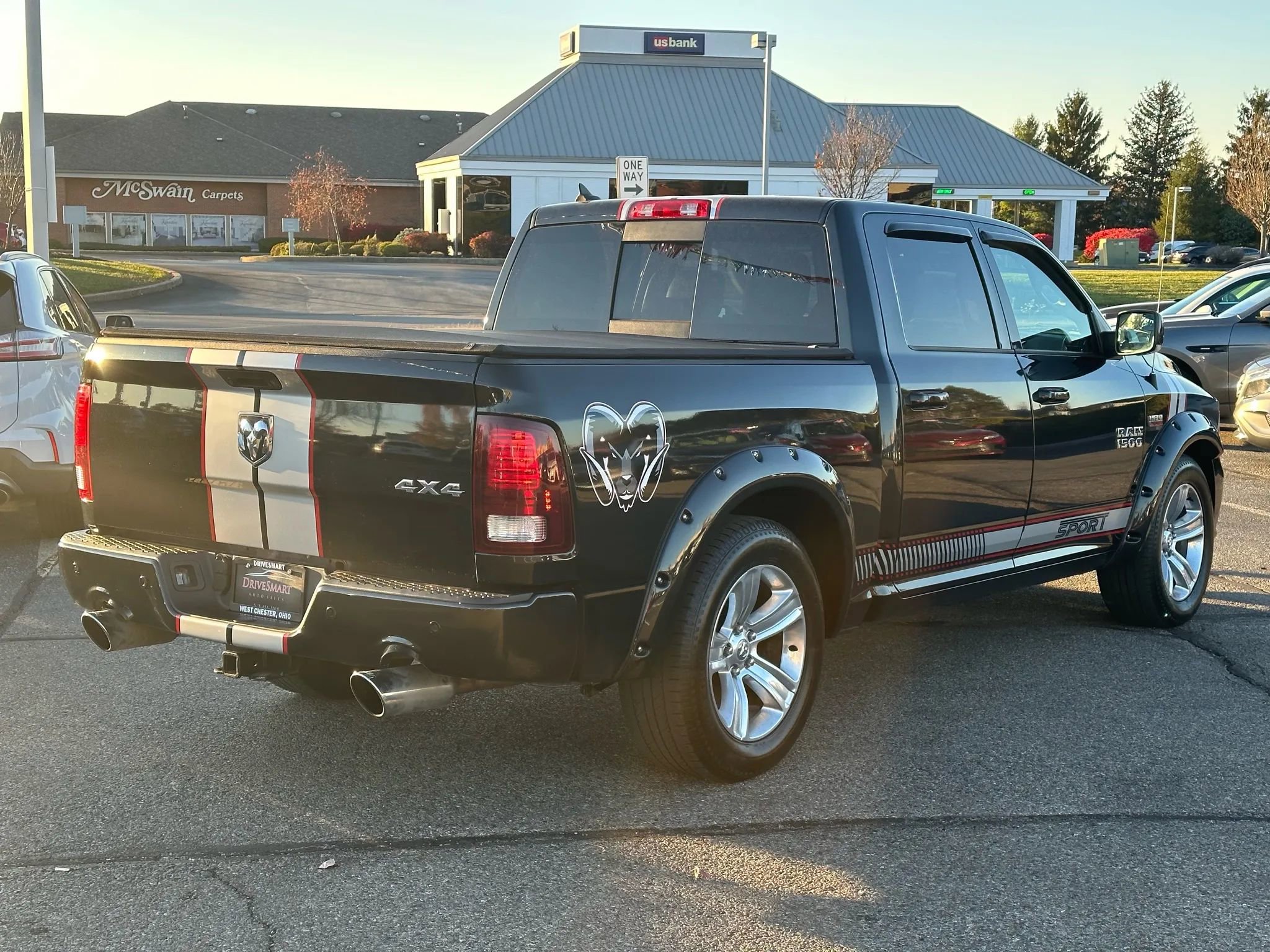 Used 2018 RAM 1500 Sport w/ Sport Premium Group image 9