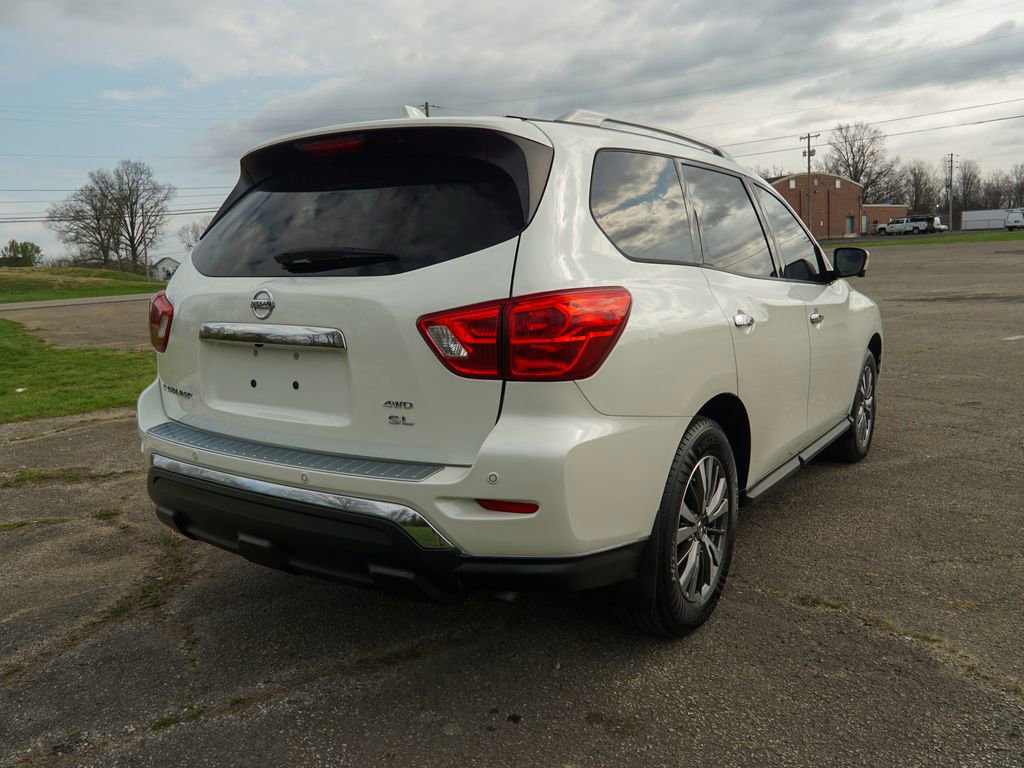 Used 2019 Nissan Pathfinder SL image 3