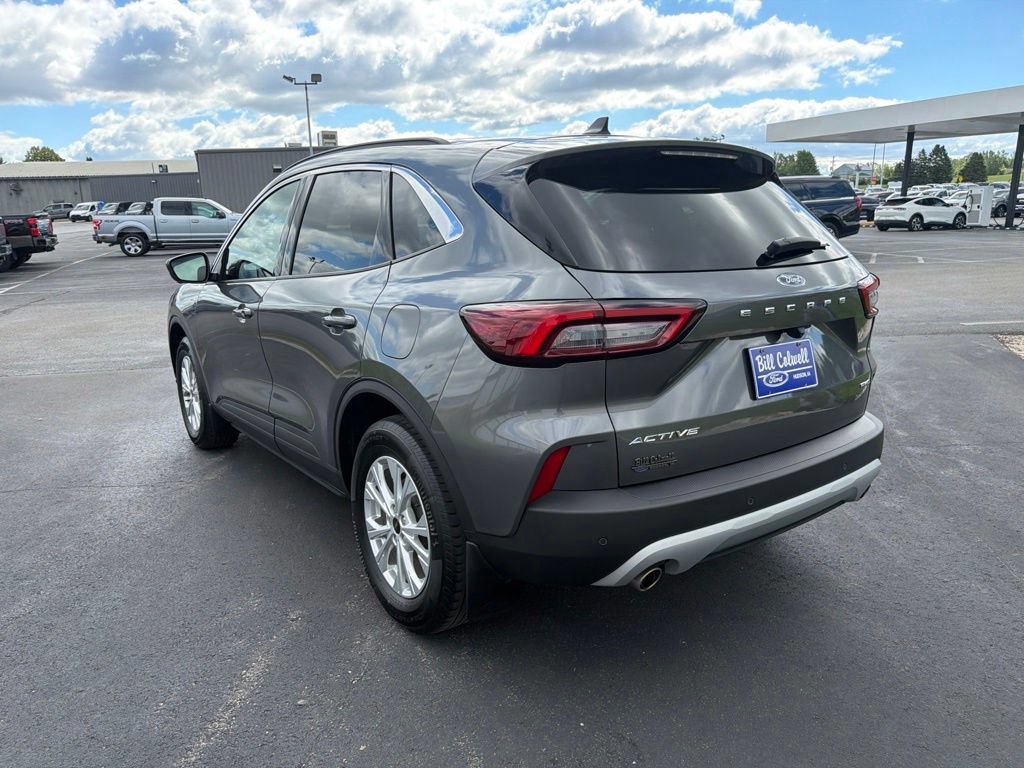 Used 2023 Ford Escape Active w/ Tech Pack #2 AWD/4WD image 6