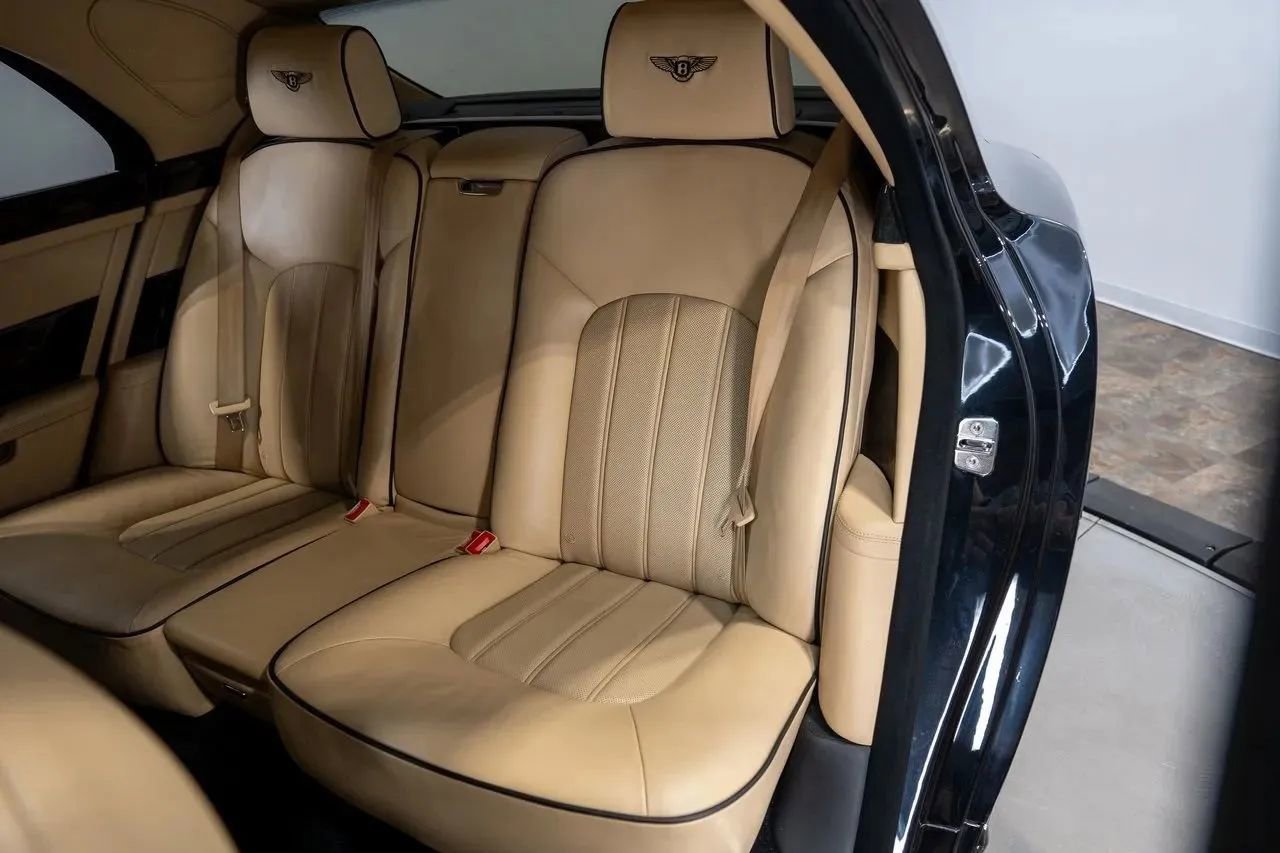 Used 2011 Bentley Mulsanne image 29