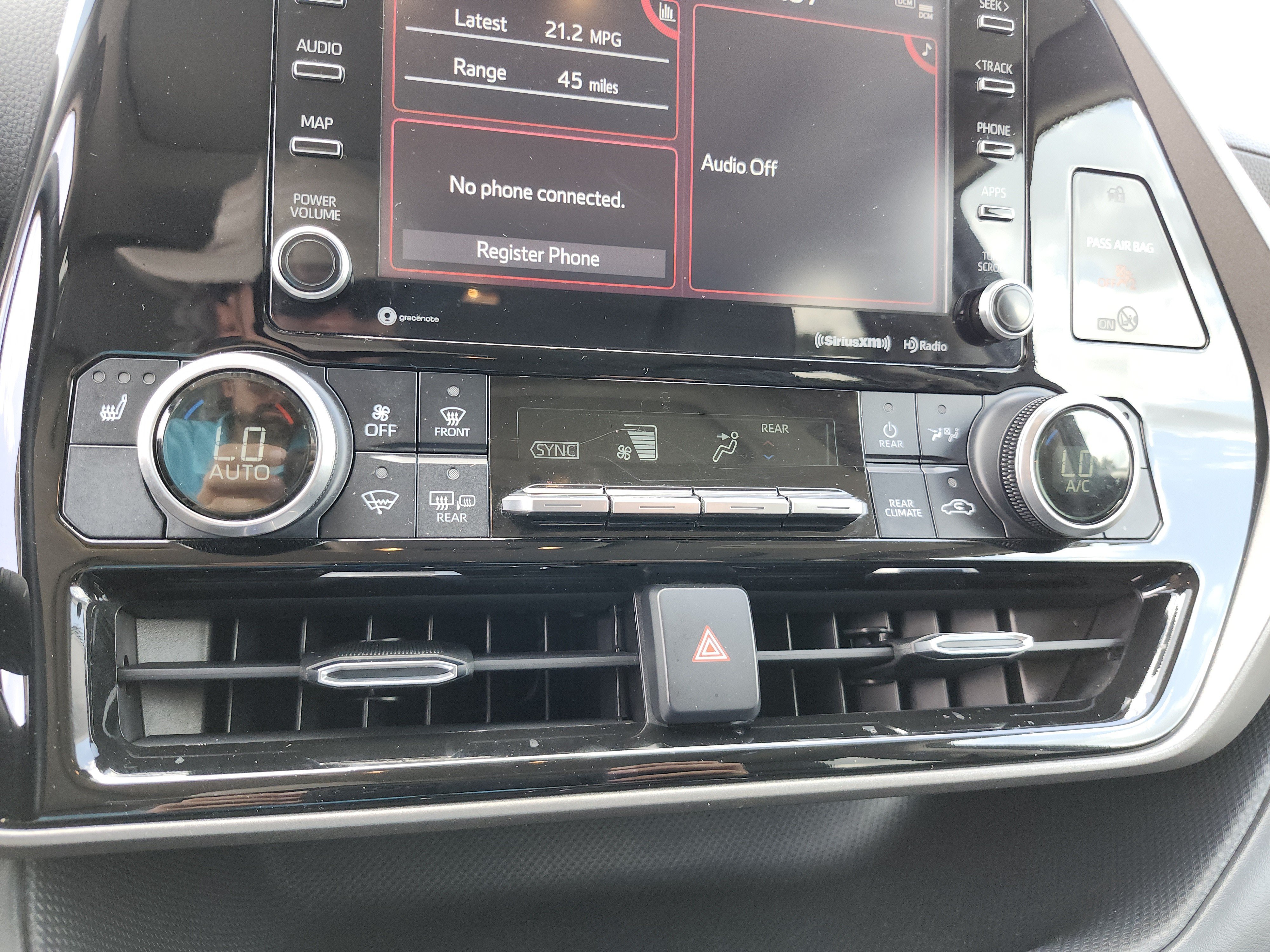 Used 2021 Toyota Highlander XLE FWD image 26