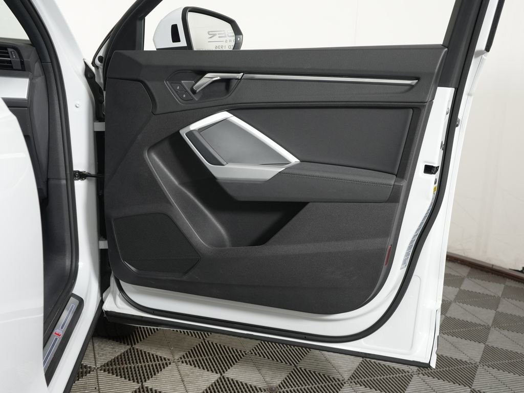 Used 2021 Audi Q3 2.0T Premium w/ Convenience Package image 35