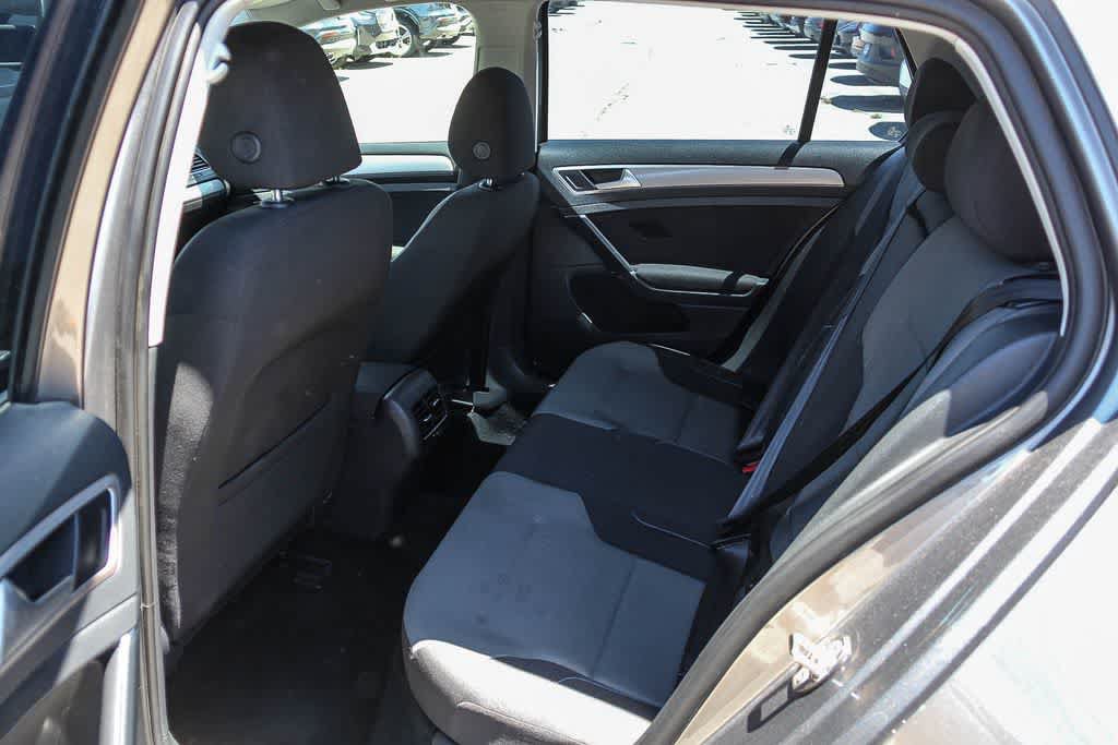 Used 2015 Volkswagen e-Golf Limited Edition FWD image 16