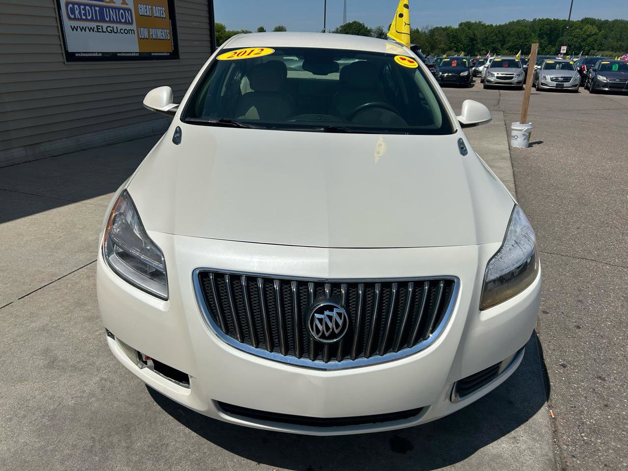 Used 2012 Buick Regal Premium FWD image 2