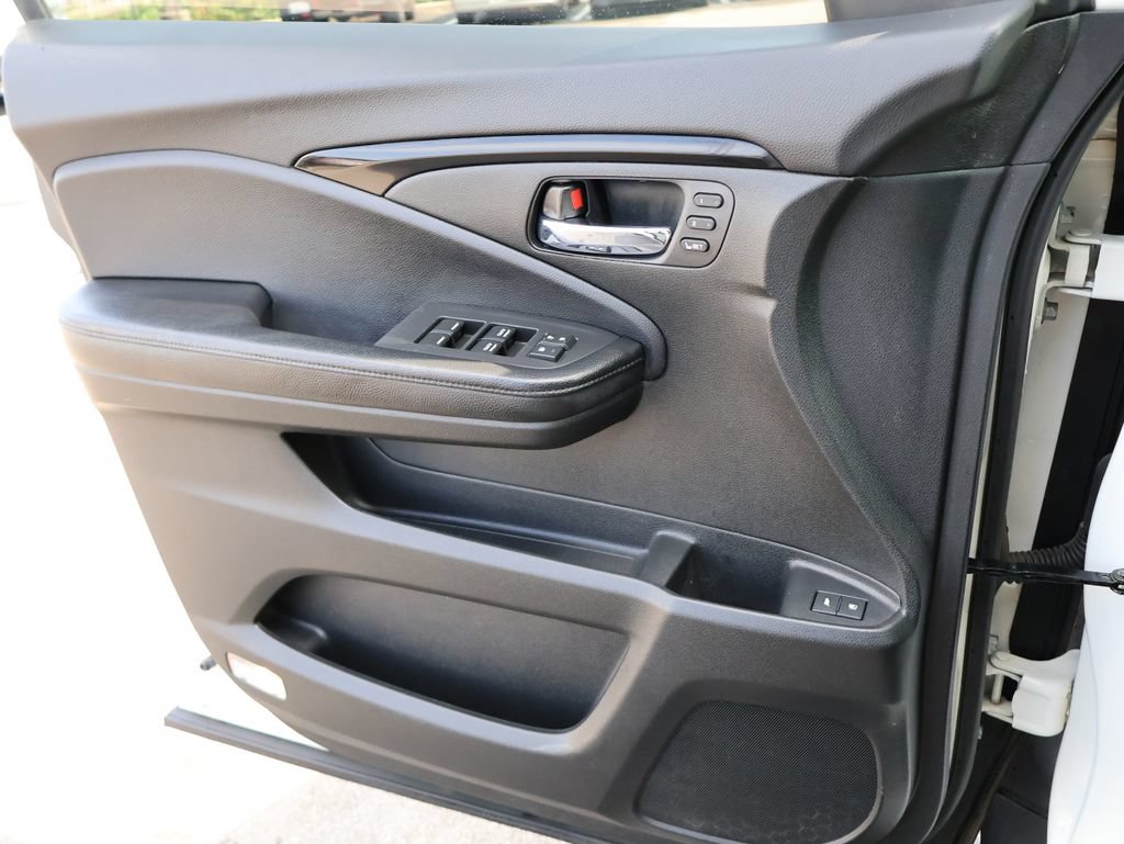 Certified 2017 Honda Pilot Elite image 33