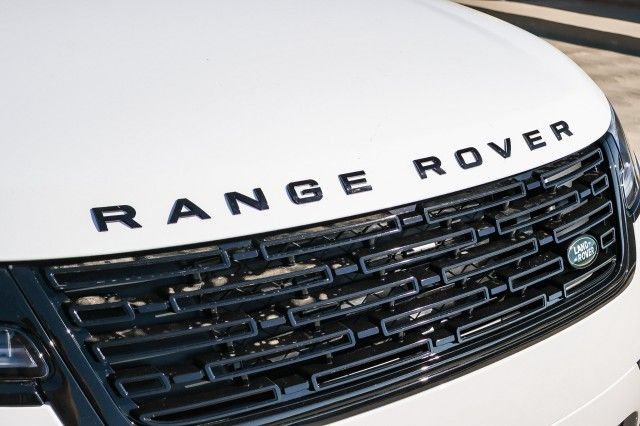 Certified 2026 Land Rover Range Rover Velar Dynamic SE AWD/4WD image 7