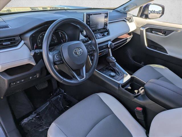 Used 2019 Toyota RAV4 Limited image 9