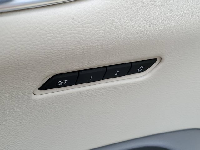 Used 2021 Cadillac XT6 Premium Luxury AWD/4WD image 30