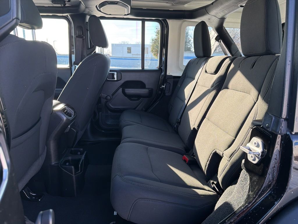 Used 2021 Jeep Wrangler Unlimited Sport image 19