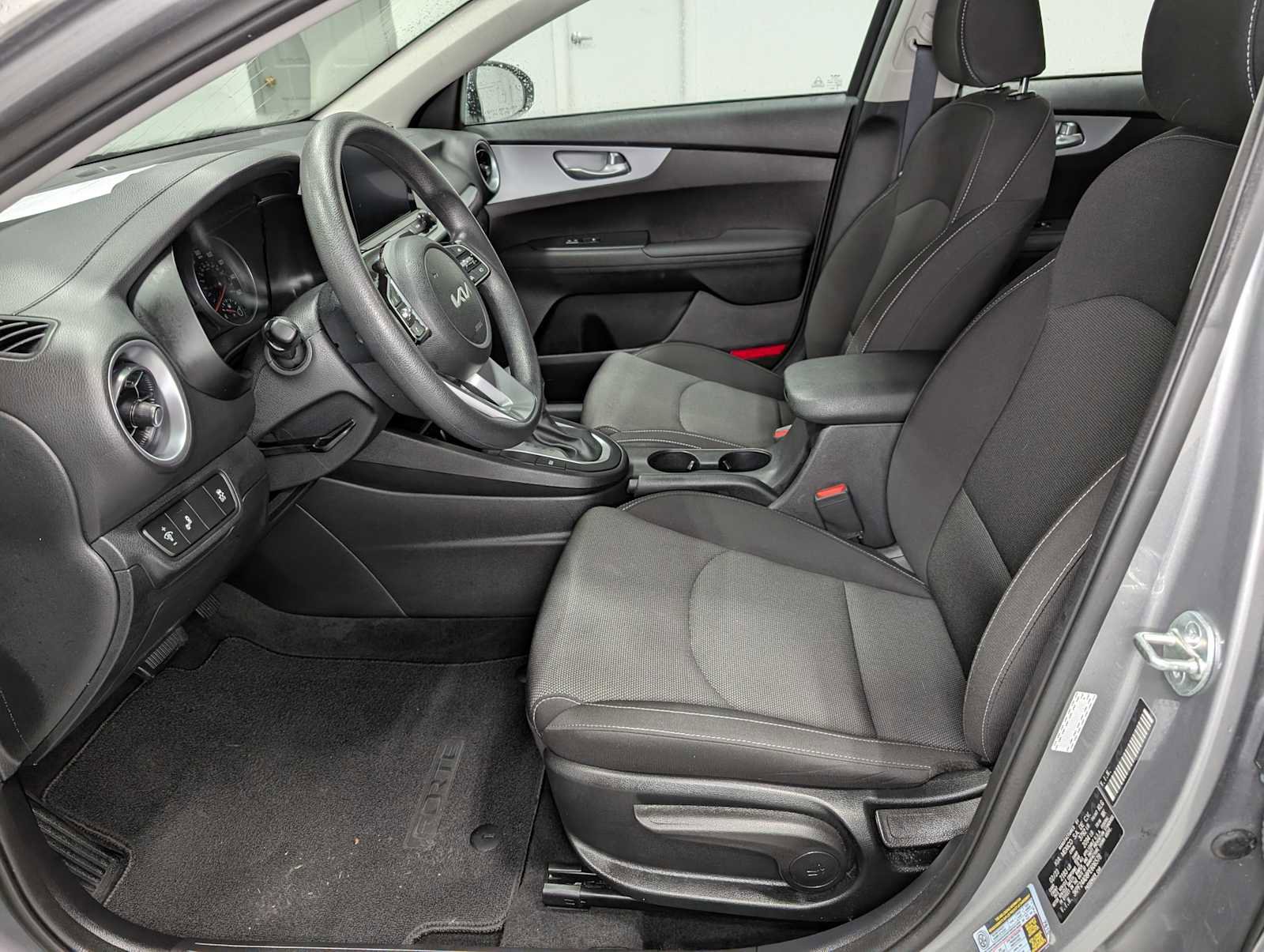 Certified 2023 Kia Forte LXS w/ LXS Technology Package image 4