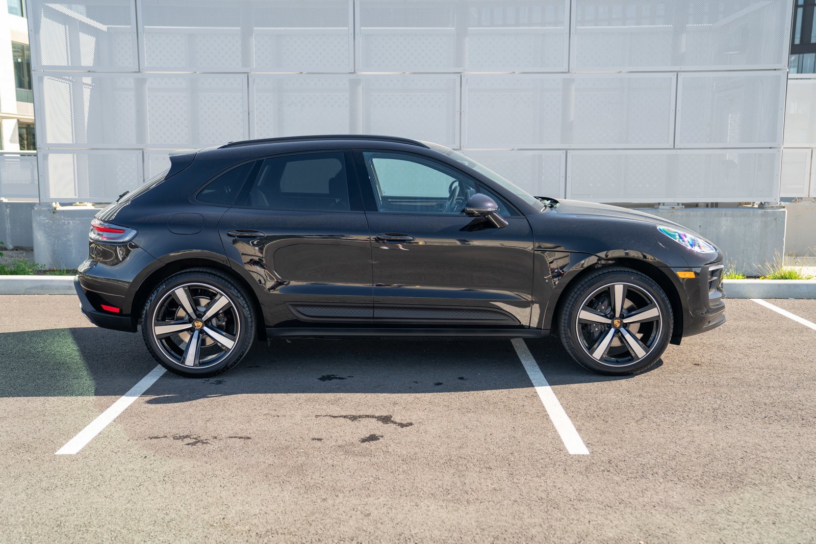 New 2026 Porsche Macan AWD/4WD image 8